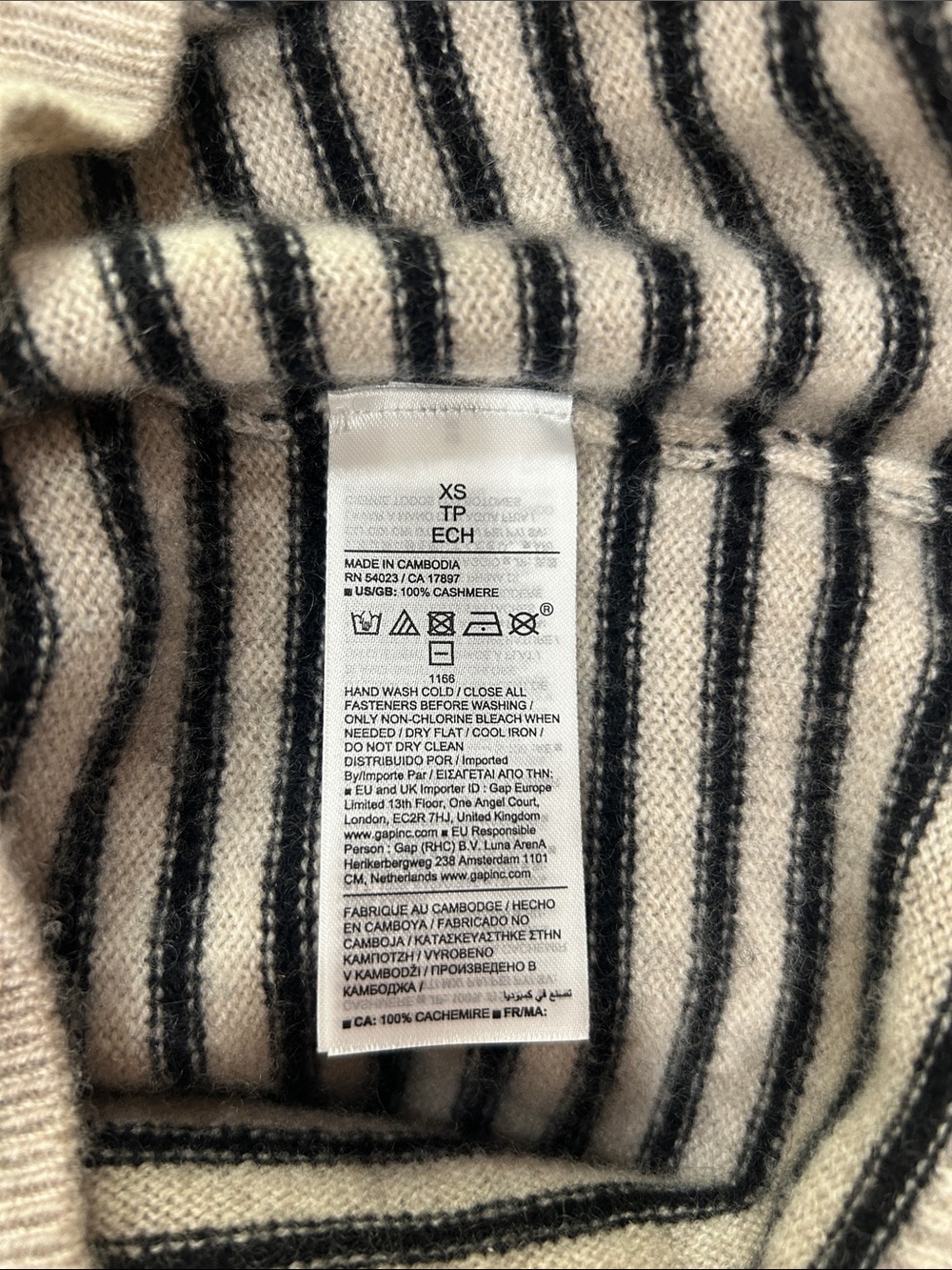 Banana Republic Lightweight Cashmere Short-Sleeve Sweater Polo - Size XS - Picture 7 of 7